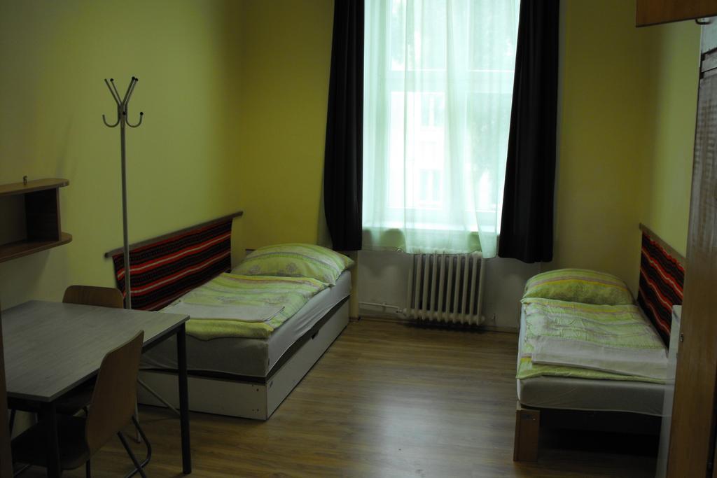 Mogyorodi Hostel Budapest Room photo