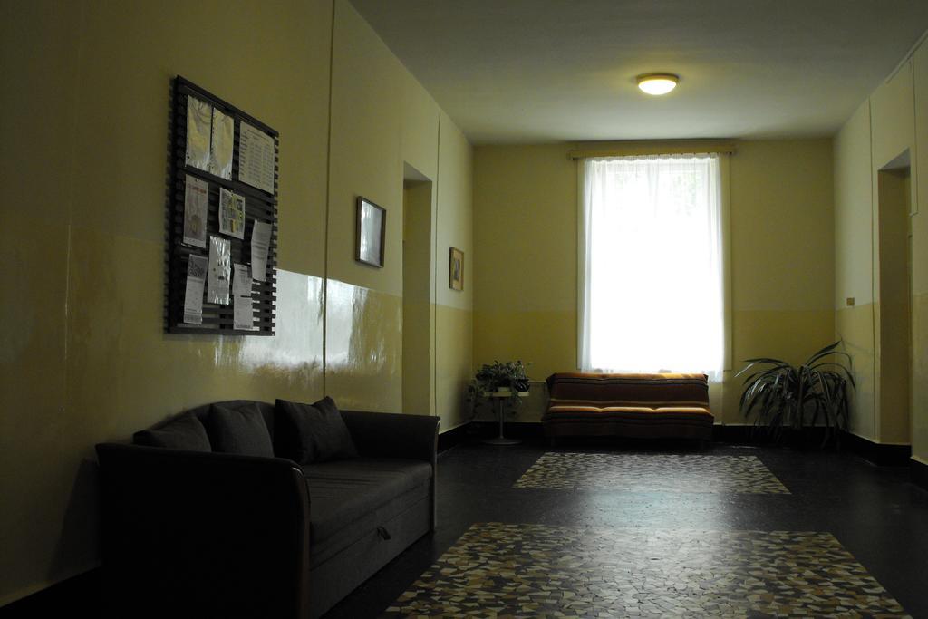 Mogyorodi Hostel Budapest Room photo